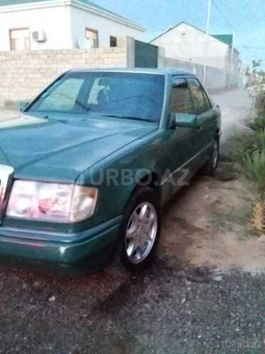 Mercedes E 250 1990, 300,000 km - 2.5 l - Bakı