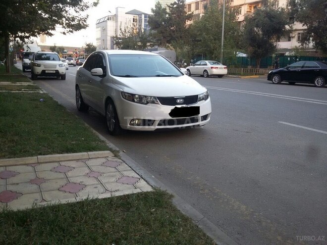Kia Cerato 2010, 185,000 km - 2.0 л - Bakı