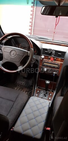 Mercedes C 220 1999, 405,000 km - 2.2 l - Tovuz