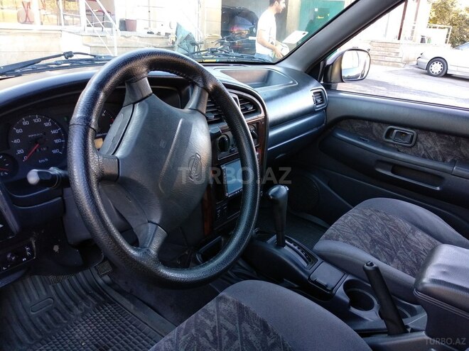 Nissan Terrano 1995, 384,684 km - 2.7 l - İsmayıllı