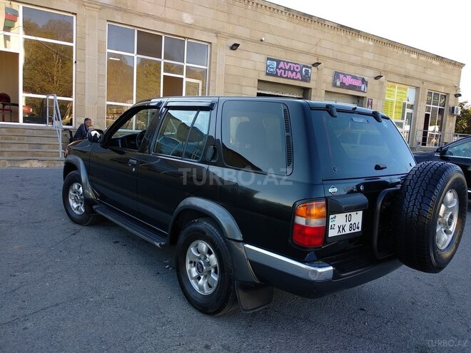 Nissan Terrano 1995, 384,684 km - 2.7 l - İsmayıllı