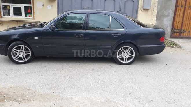 Mercedes E 230 1995, 518,000 km - 2.3 l - Bakı