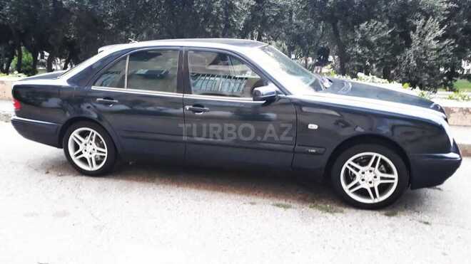 Mercedes E 230 1995, 518,000 km - 2.3 l - Bakı