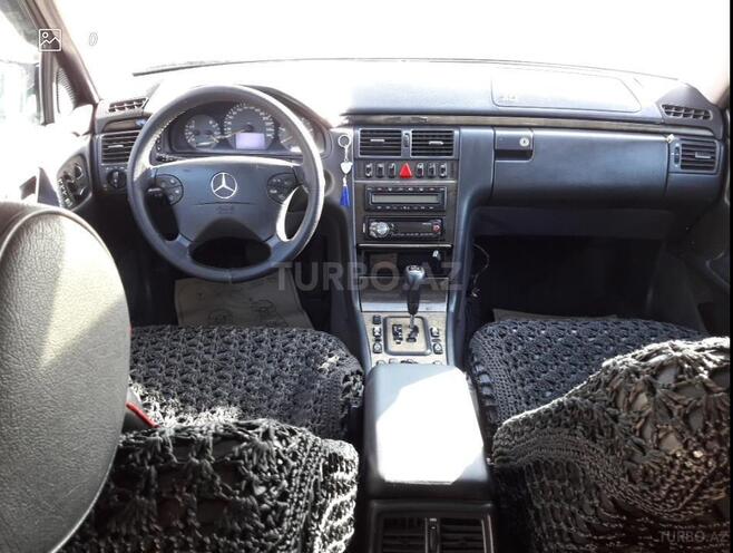 Mercedes E 320 1999, 270,000 km - 3.2 l - Xırdalan