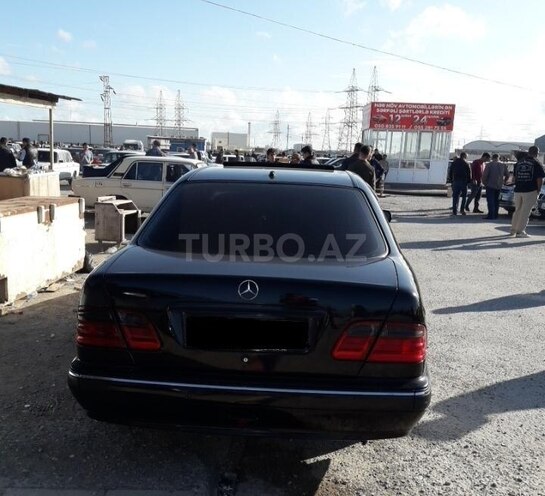 Mercedes E 320 1999, 270,000 km - 3.2 l - Xırdalan
