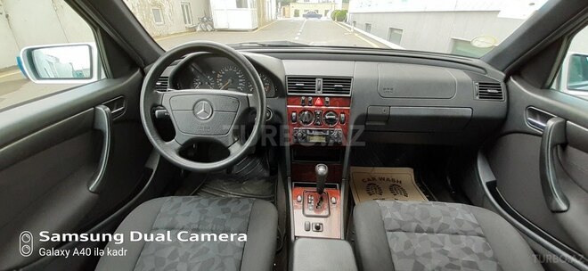 Mercedes C 200 2000, 181,000 km - 2.0 l - Gəncə