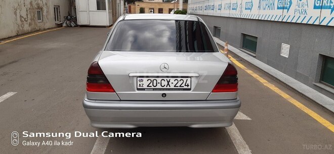 Mercedes C 200 2000, 181,000 km - 2.0 l - Gəncə