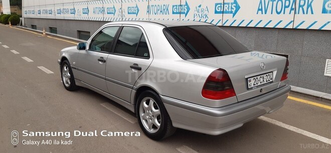 Mercedes C 200 2000, 181,000 km - 2.0 l - Gəncə