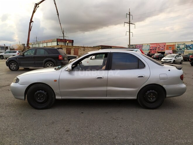 Hyundai Elantra 1995, 390,000 km - 2.0 l - Bakı