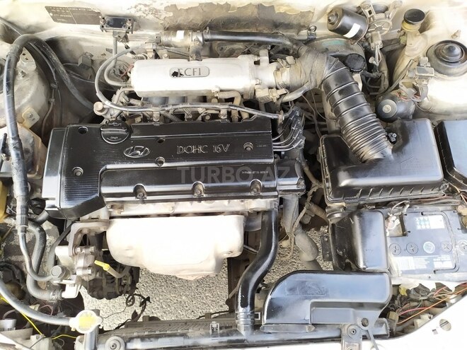 Hyundai Elantra 1995, 390,000 km - 2.0 l - Bakı