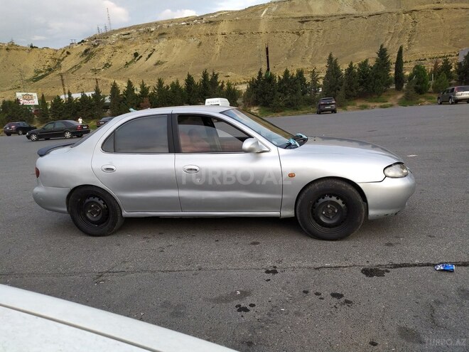 Hyundai Elantra 1995, 390,000 km - 2.0 l - Bakı