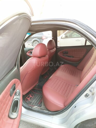 Hyundai Elantra 1995, 390,000 km - 2.0 l - Bakı