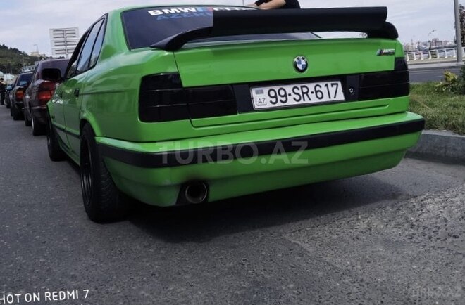 BMW 525 1994, 300,000 km - 2.5 l - Bakı