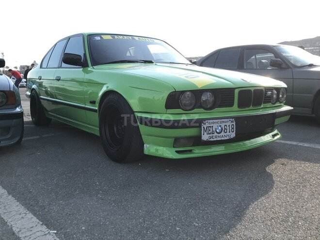 BMW 525 1994, 300,000 km - 2.5 l - Bakı