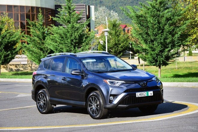 Toyota RAV4 2018, 18,500 km - 2.5 l - Qax