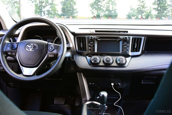 Toyota RAV4 2018, 18,500 km - 2.5 l - Qax