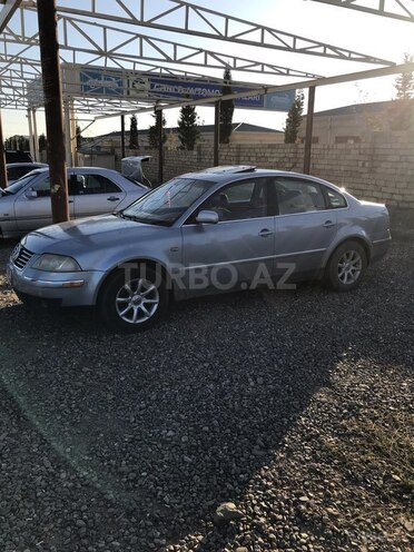 Volkswagen Passat 2003, 498,000 km - 1.8 l - Gəncə
