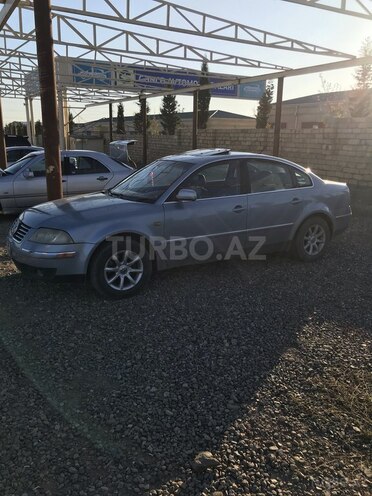 Volkswagen Passat 2003, 498,000 km - 1.8 l - Gəncə