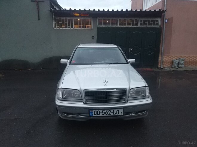 Mercedes C 220 1998, 290,000 km - 2.2 л - Zaqatala