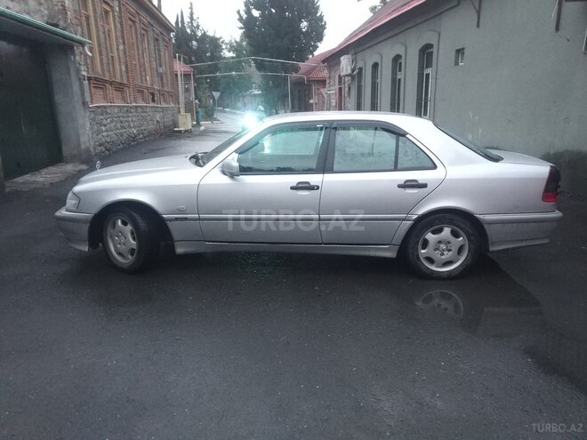 Mercedes C 220 1998, 290,000 km - 2.2 л - Zaqatala