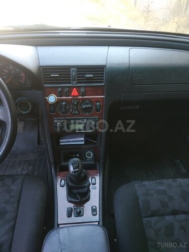 Mercedes C 220 1998, 290,000 km - 2.2 л - Zaqatala