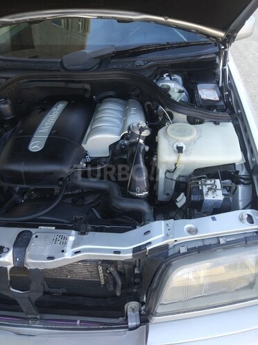 Mercedes C 220 1998, 290,000 km - 2.2 л - Zaqatala