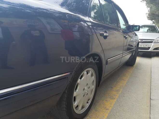 Mercedes E 200 1997, 300,000 km - 2.0 l - Bakı