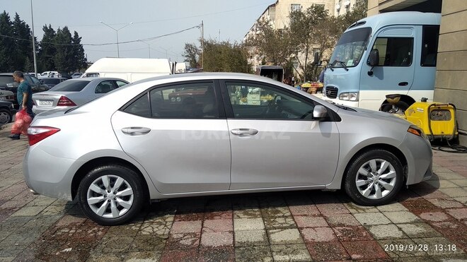 Toyota Corolla 2016, 32,000 km - 1.8 l - Sumqayıt
