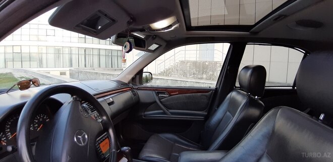 Mercedes E 320 2001, 313,000 km - 3.2 l - Xaçmaz