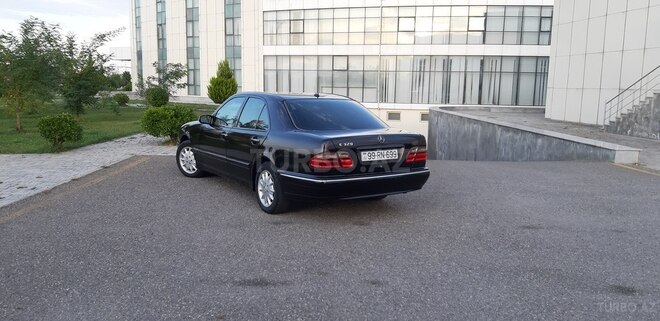 Mercedes E 320 2001, 313,000 km - 3.2 l - Xaçmaz