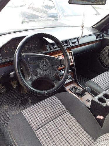 Mercedes  1994, 580,000 km - 2.0 l - Bakı