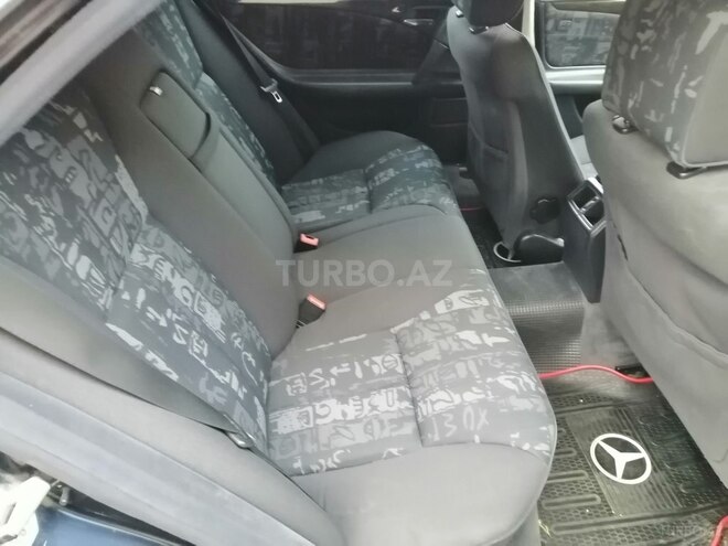 Mercedes E 240 1998, 318,000 km - 2.4 l - Bakı