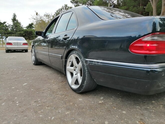 Mercedes E 240 1998, 318,000 km - 2.4 l - Bakı