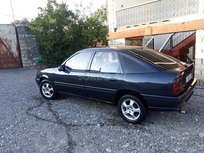 Opel Vectra 1992, 241,250 km - 1.7 l - Mingəçevir