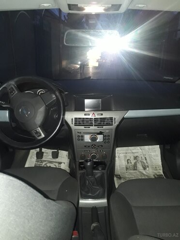 Opel Astra 2006, 238,000 km - 1.3 l - Bakı