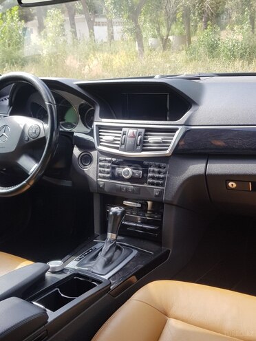 Mercedes E 250 2010, 171,000 km - 1.8 l - Bakı
