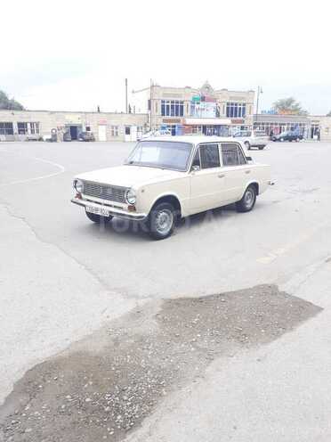 LADA (VAZ) 21011 1971, 885,570 km - 1.5 l - Salyan