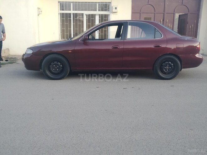 Hyundai Elantra 1998, 258,056 km - 2.0 l - Tovuz
