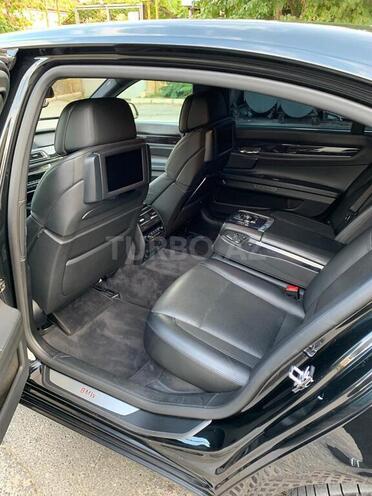 BMW 750 2010, 117,000 km - 4.4 л - Bakı