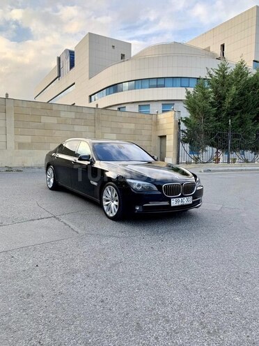 BMW 750 2010, 117,000 km - 4.4 л - Bakı