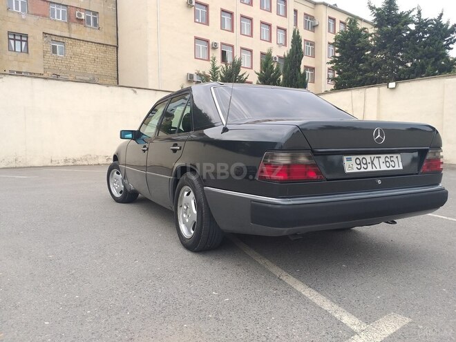 Mercedes E 200 1990, 522,339 km - 2.0 l - Bakı
