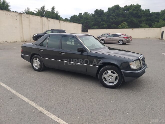 Mercedes E 200 1990, 522,339 km - 2.0 l - Bakı