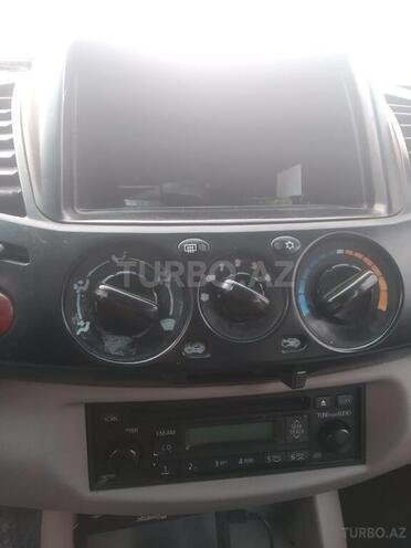 Mitsubishi L200 2011, 250,000 km - 2.5 l - Bakı