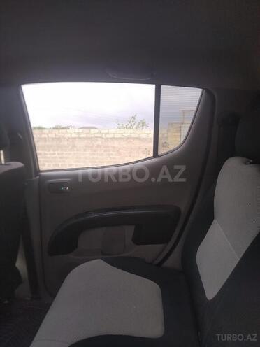 Mitsubishi L200 2011, 250,000 km - 2.5 l - Bakı