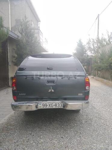 Mitsubishi L200 2011, 250,000 km - 2.5 l - Bakı