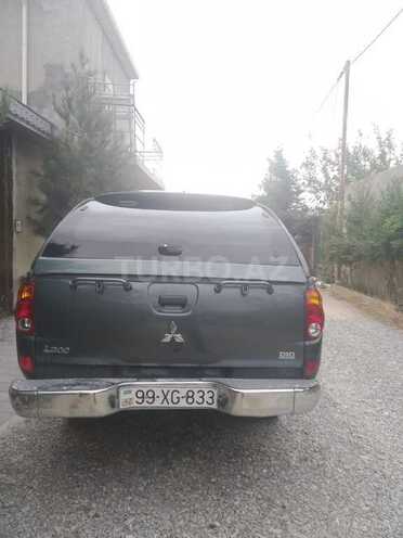 Mitsubishi L200 2011, 250,000 km - 2.5 l - Bakı