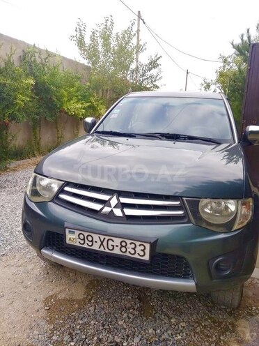 Mitsubishi L200 2011, 250,000 km - 2.5 l - Bakı