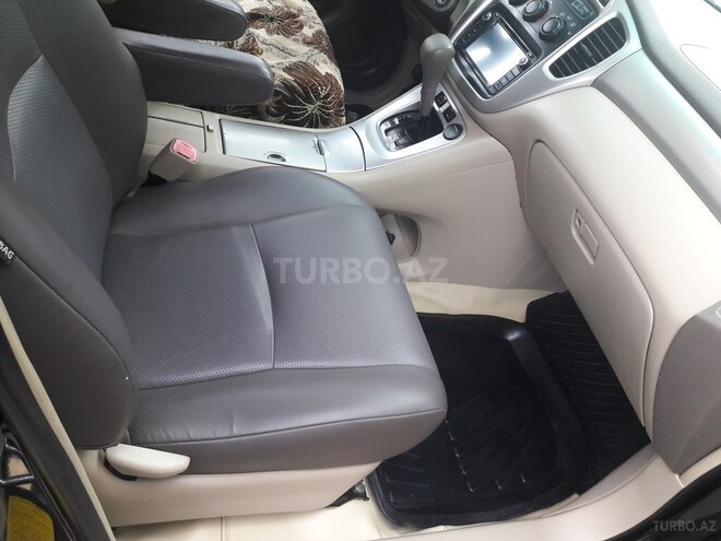 Toyota Highlander 2003, 211,000 km - 2.4 л - Xudat