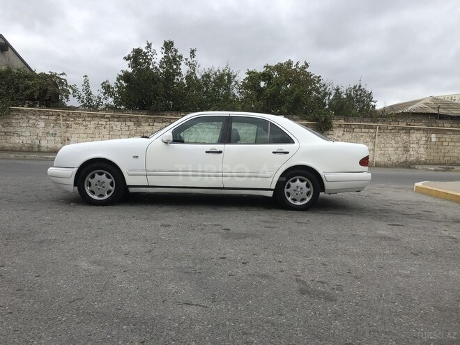 Mercedes E 230 1996, 230,323 km - 2.3 l - Bakı