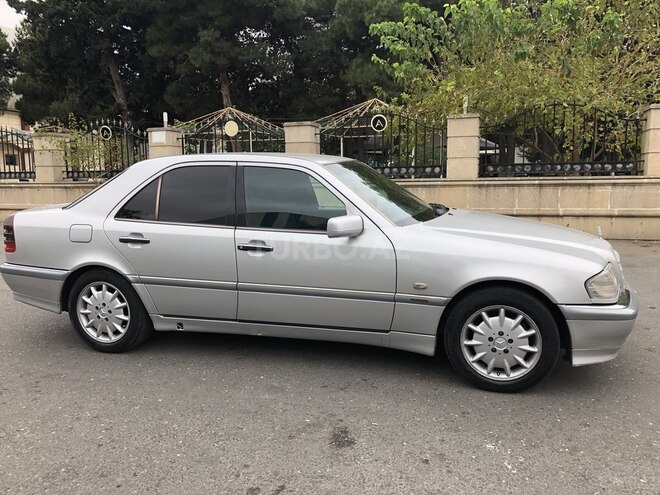 Mercedes C 240 1998, 220,000 km - 2.4 l - Bakı
